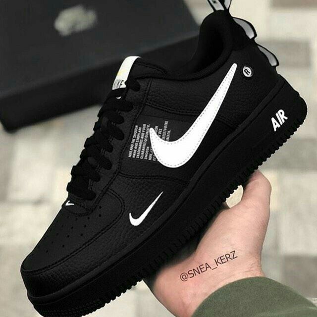 ملابس رجالية